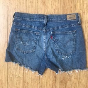 Levi’s denim cuttoff shorts size 4
